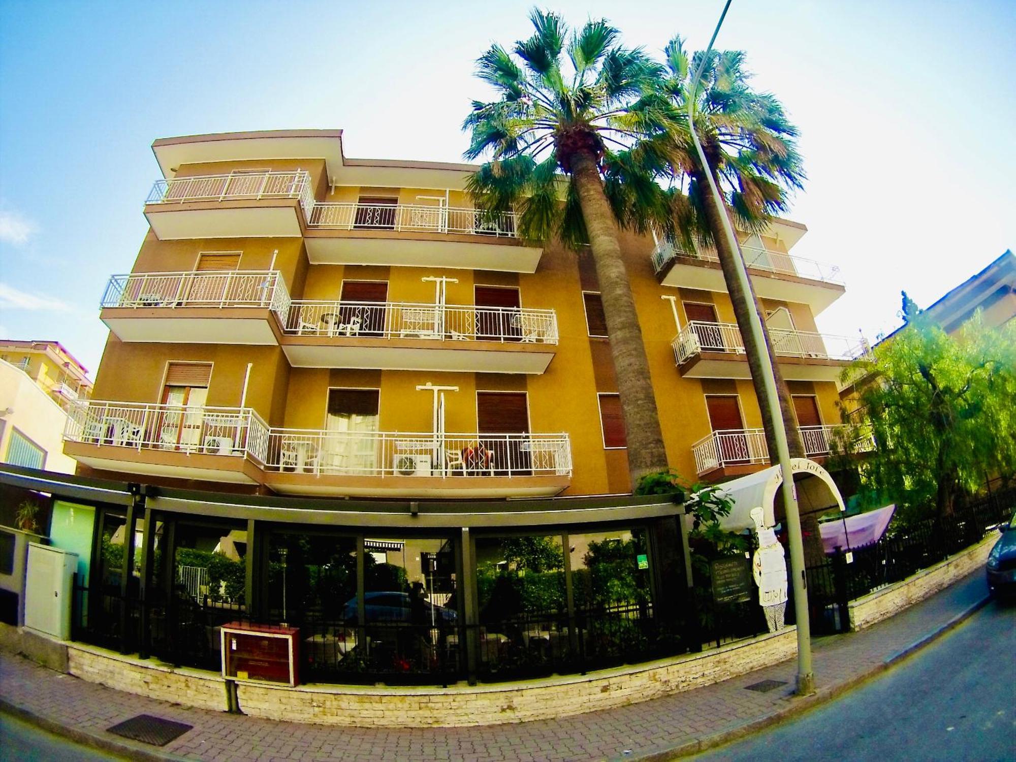 Hotel Jole Marina dʼMarina dʼAndora 外观 照片