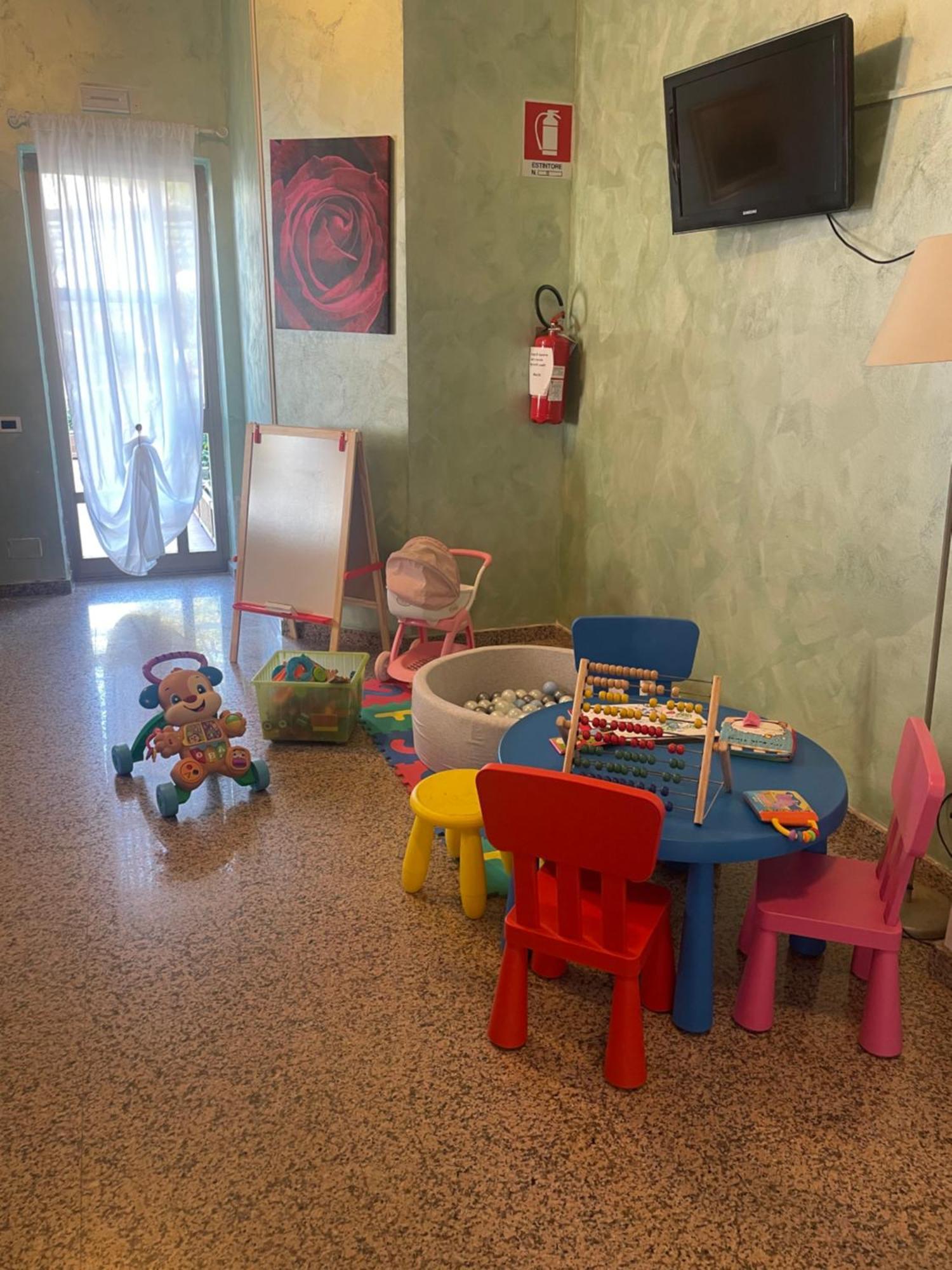 Hotel Jole Marina dʼMarina dʼAndora 外观 照片
